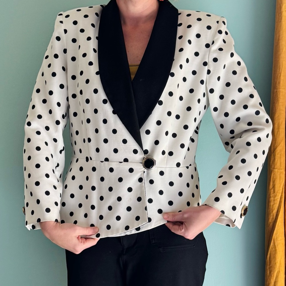 Vintage Asymmetrical Polka Dot Contrast Lapel Blazer - White/Black